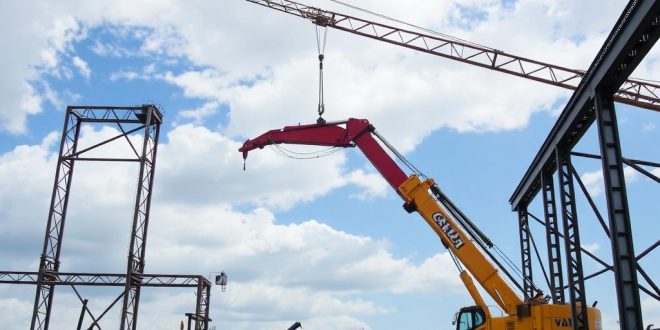 Демонтаж металлоконструкций: как сделать это безопасно, быстро и с пользой для бюджета