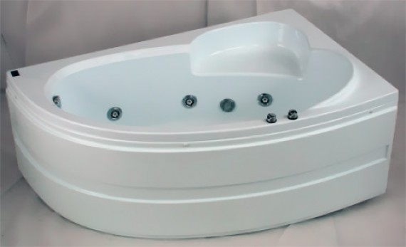 Акриловая ванна для дачи