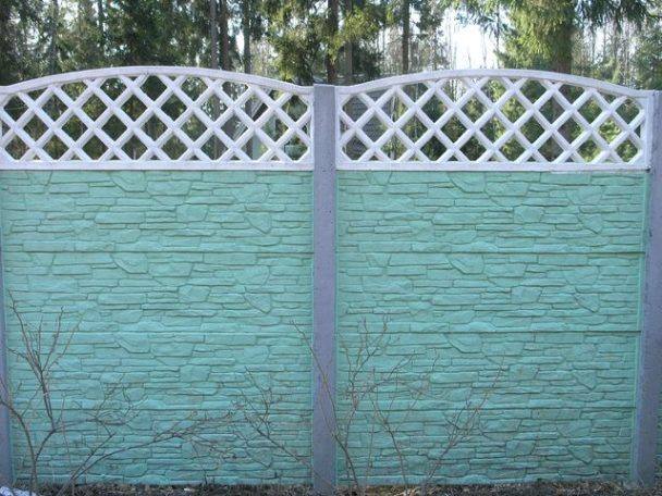Зачем красить забор на даче