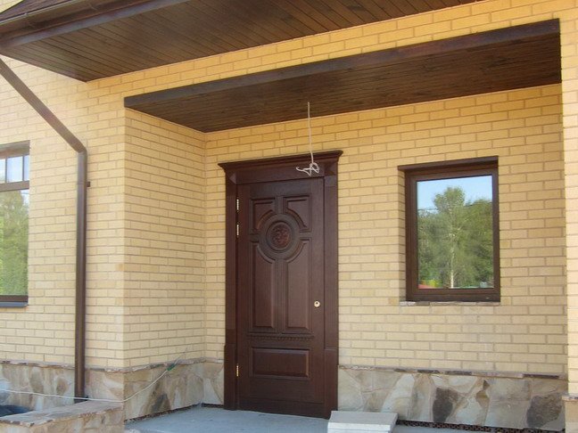 Двери для дачного дома